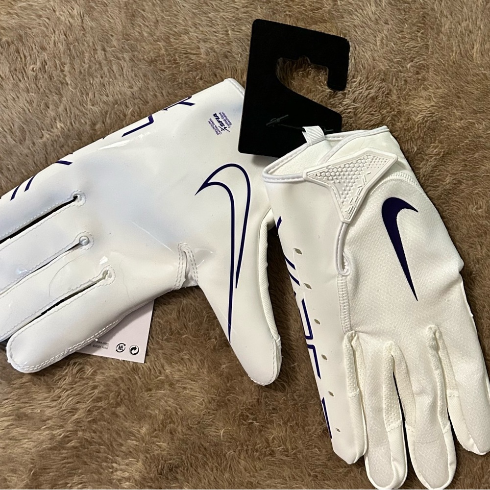 Nike Men's White and Purple Sports Gloves